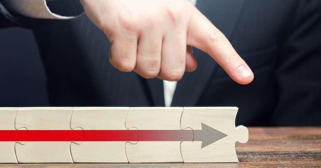 Estrategia y piezas del gobierno empresarial